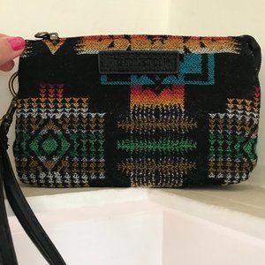 Pendleton Three Pocket Keeper